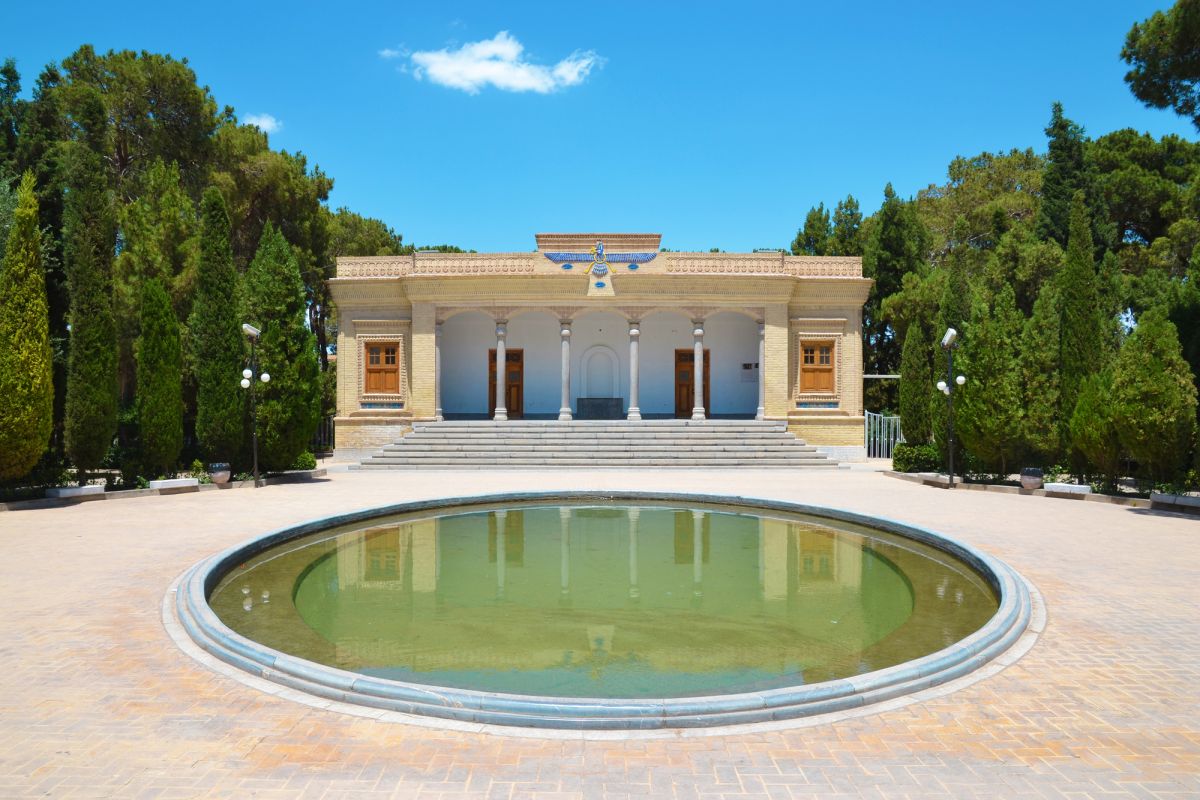 Храм огня Бахрам (Храм огня Варарам)