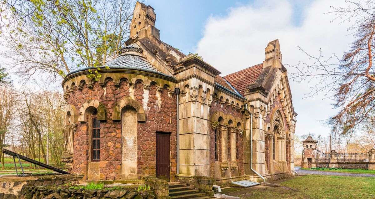 Потоцко-Свейковский храм-мавзолей