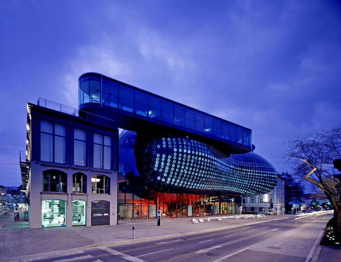 Кунстхаус (Музей Современного Искусства)