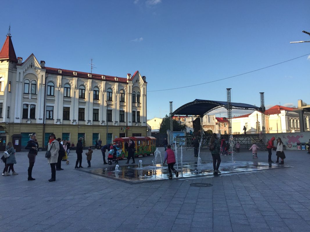 Фонтан на Михайловской улице