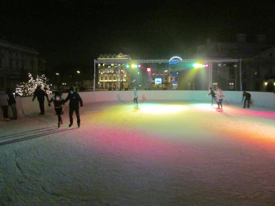 Каток Галерея Краковска