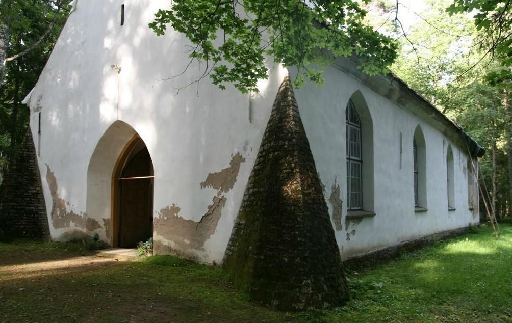 Часовня и кладбище Эску