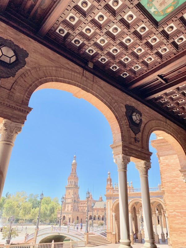 Площадь Испании