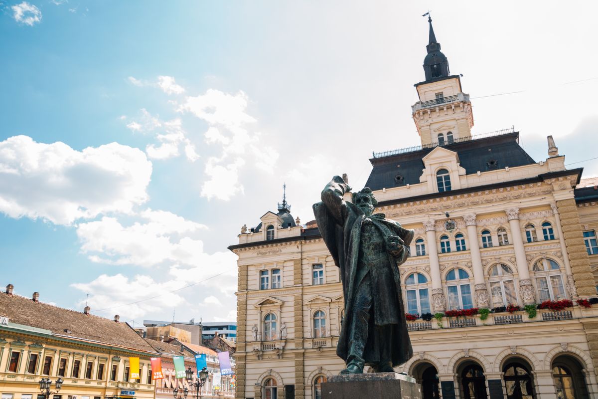 Памятник Светозару Милетичу