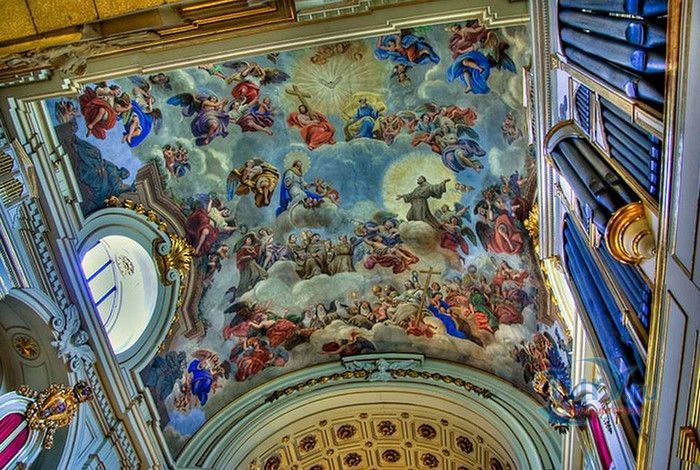 Монастырь де лас Дескальсас Реалес