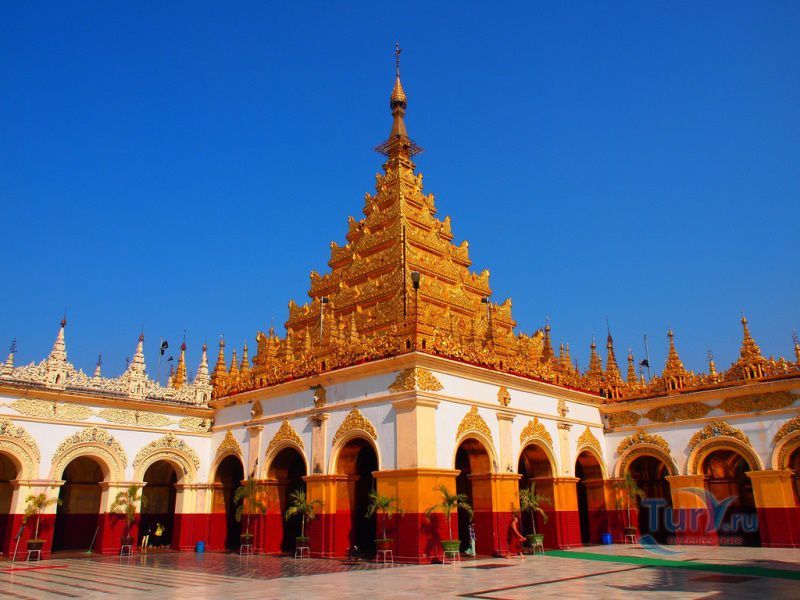 Буддистский Храм Махамуни в Мандалае
