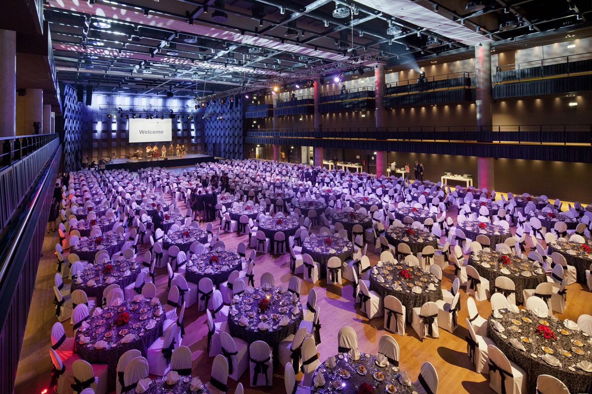 Мультифункциональный центр Forum Karlín