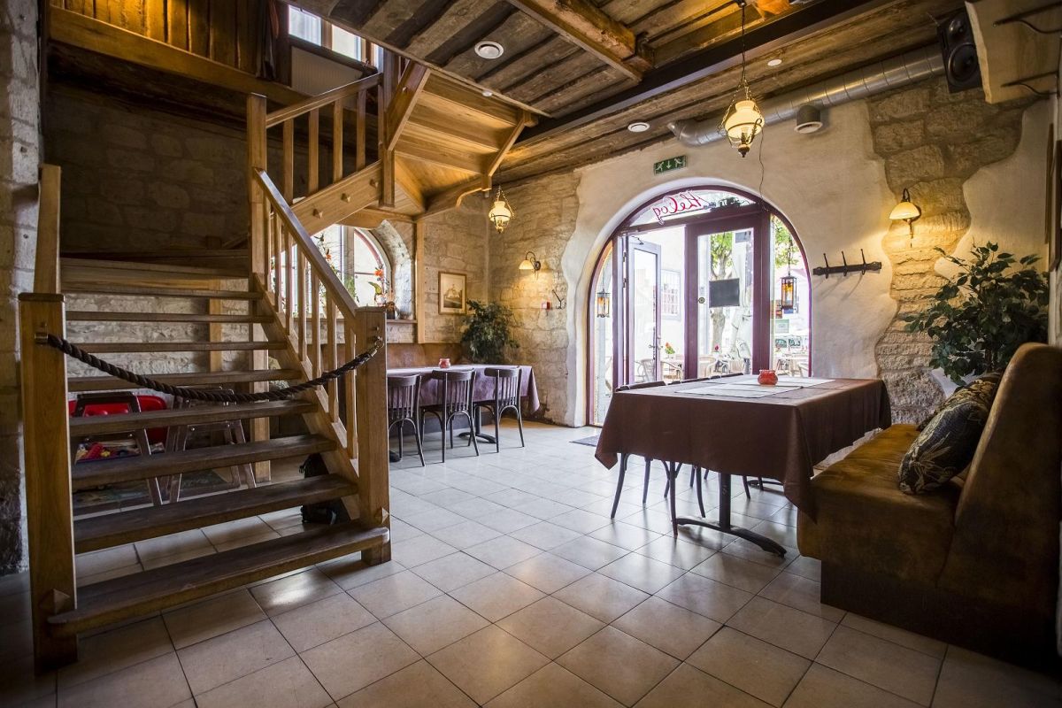 Гриль-бар Pritsumaja («Пожарная станция»)