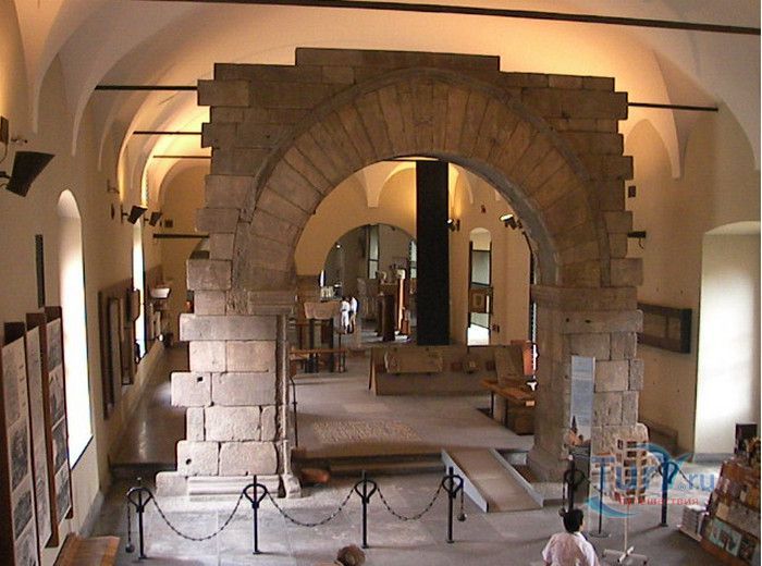 Замок Сфорцеско