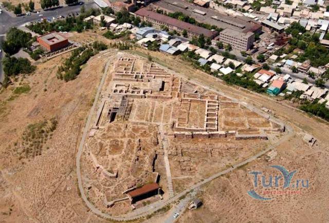 Крепость Эребуни