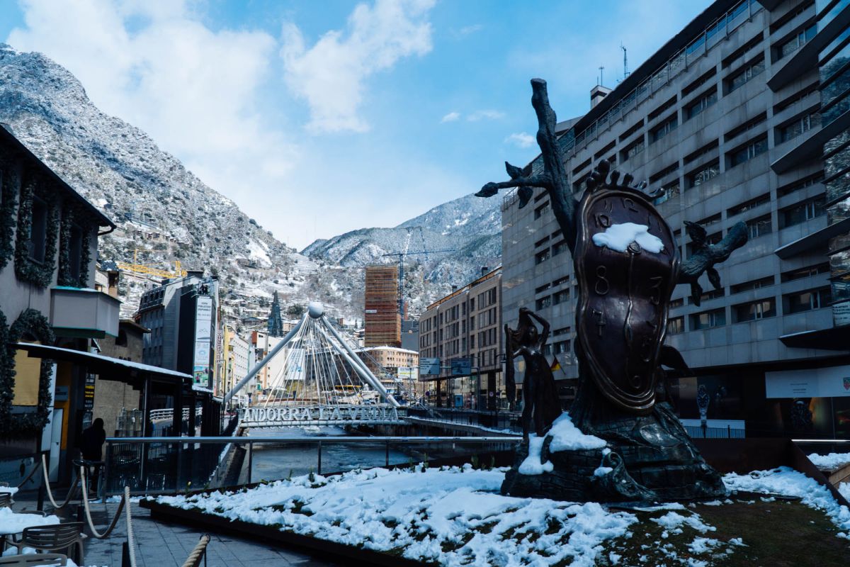 Памятник Сальвадору Дали