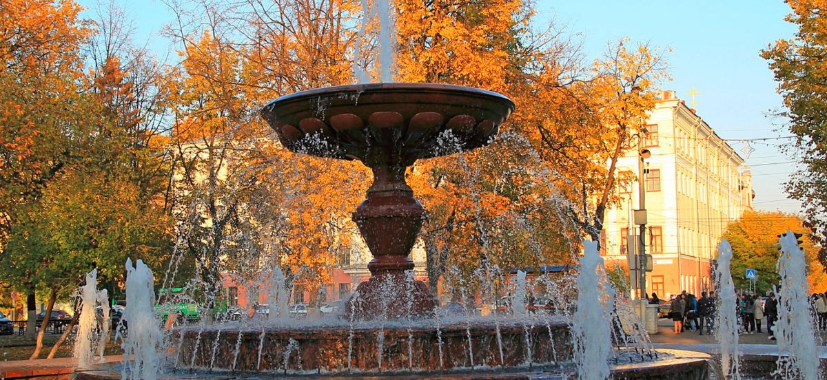 Театральная площадь