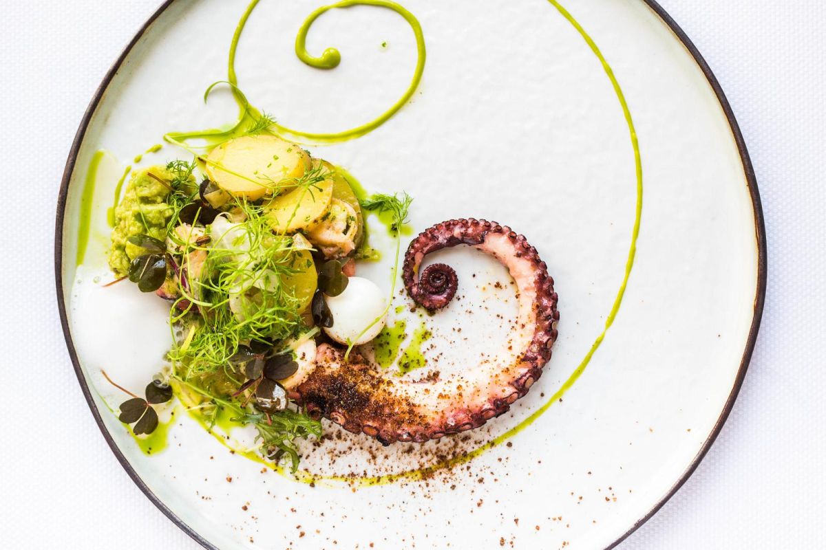 Зал шеф-повара и ресторан Mon Repos