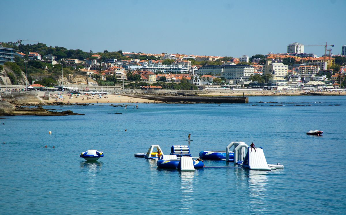 Пляж «Прайя-да-Дукеза» 