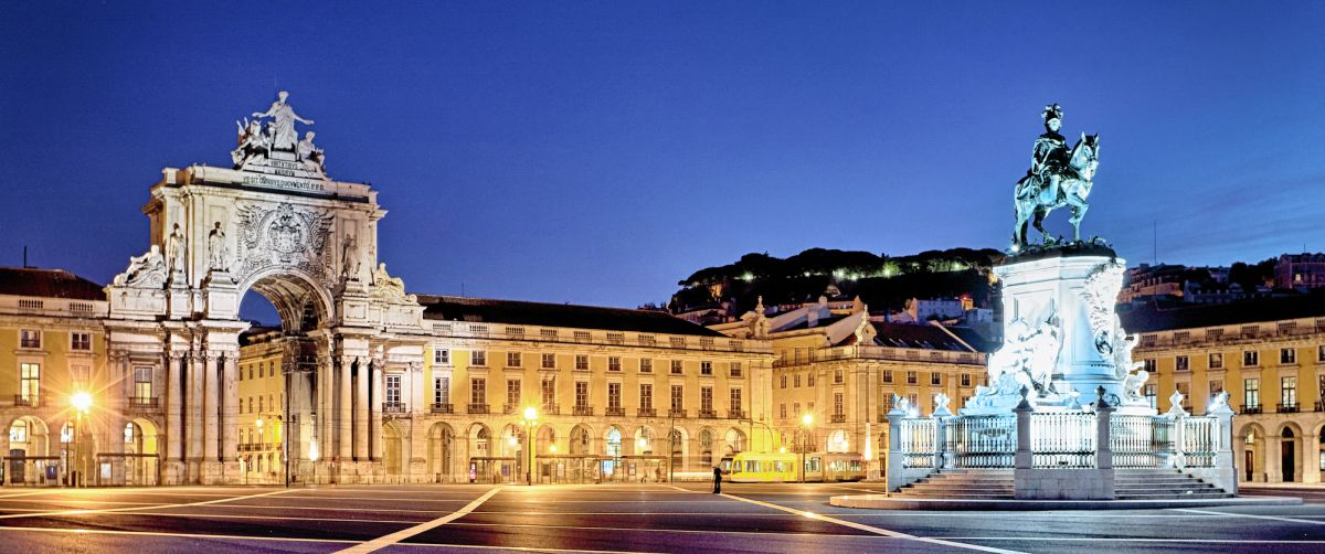 Площадь Коммерции (Praça do Comércio)