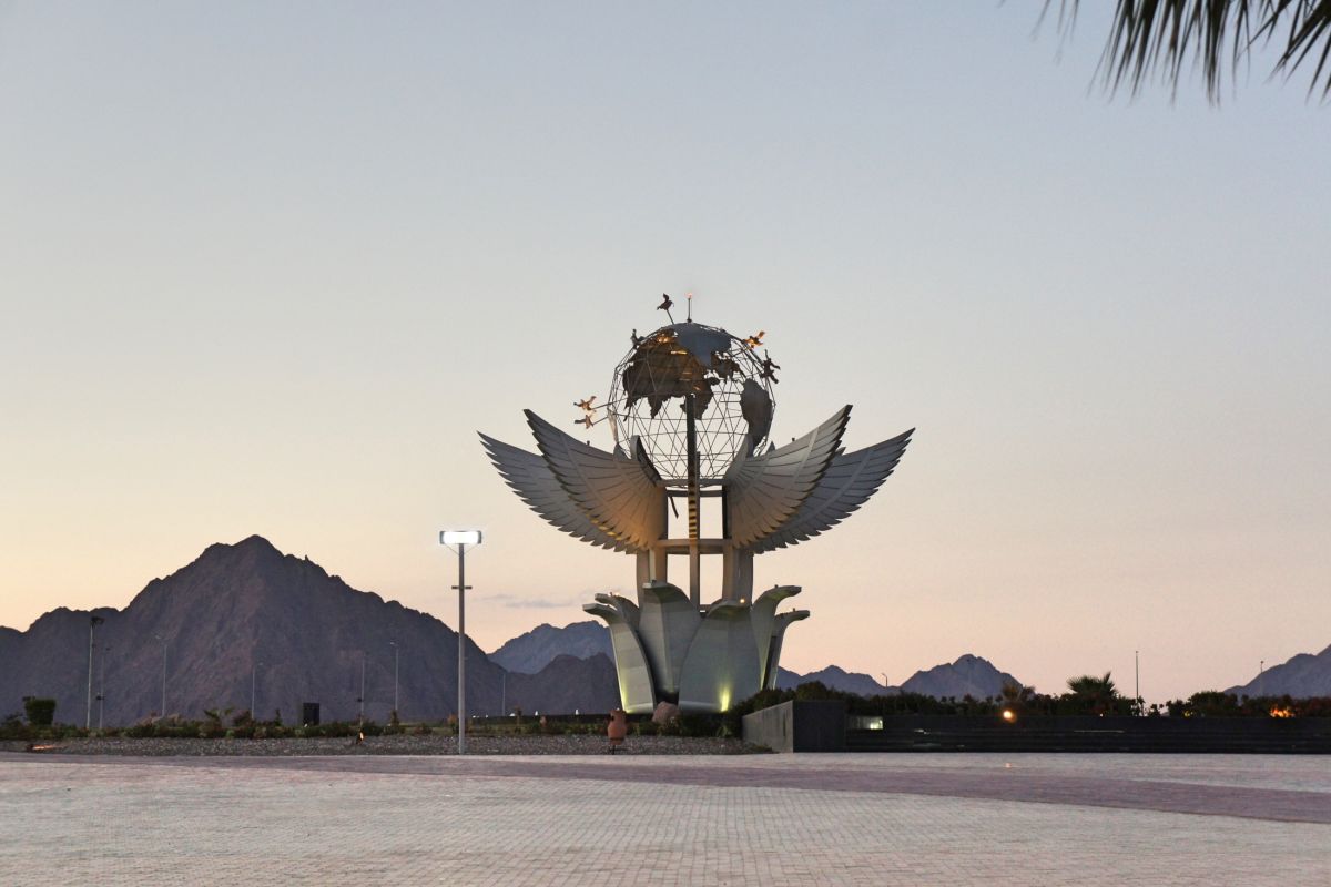 Площадь Мира