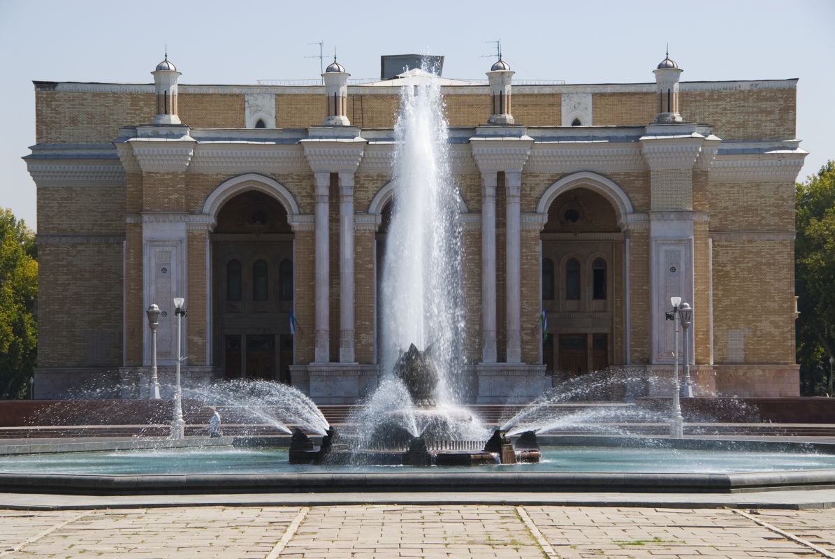 Государственный Академический Большой Театр им. Алишера Навои