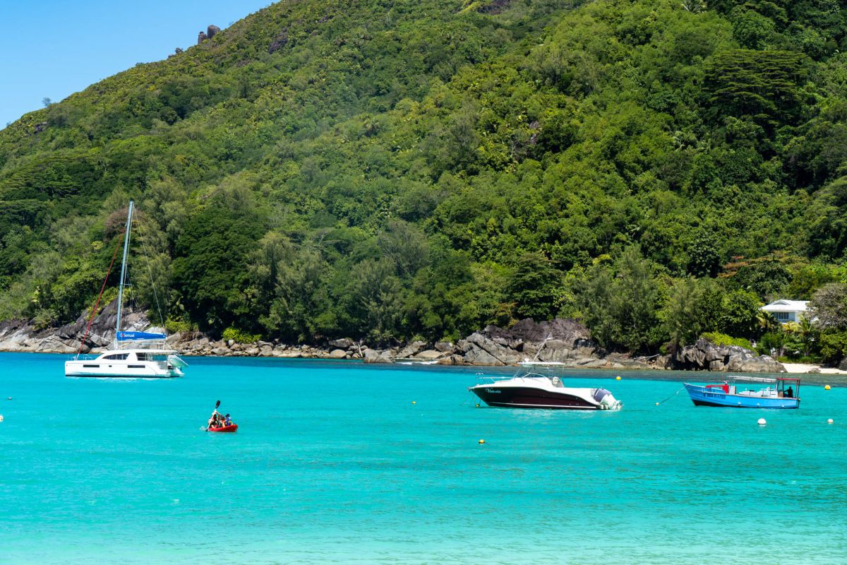 Пляж Порт-Лаунай