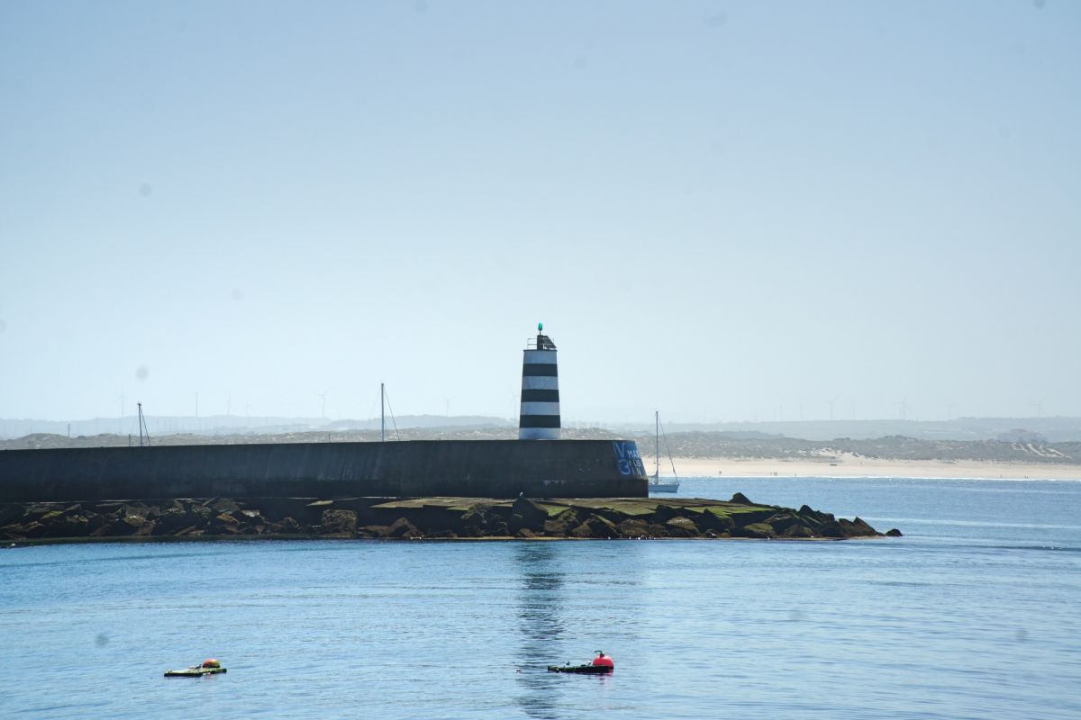 Маяк Пениши на восточном пирсе