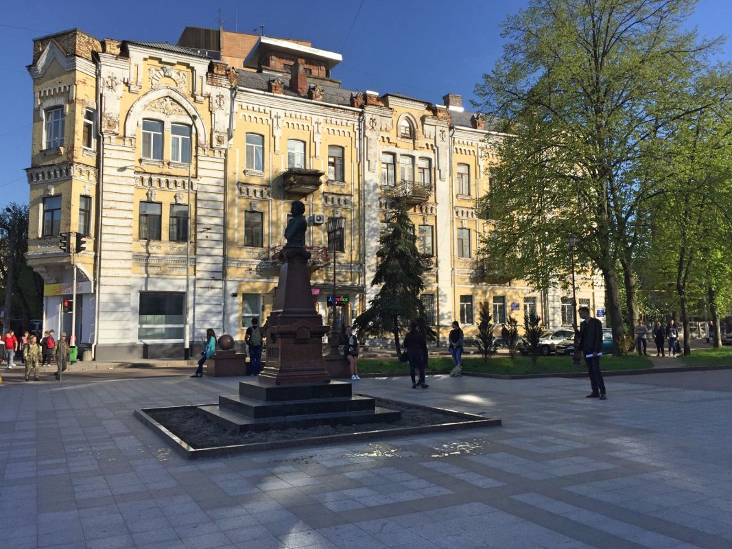 Памятник Пушкину в Житомире