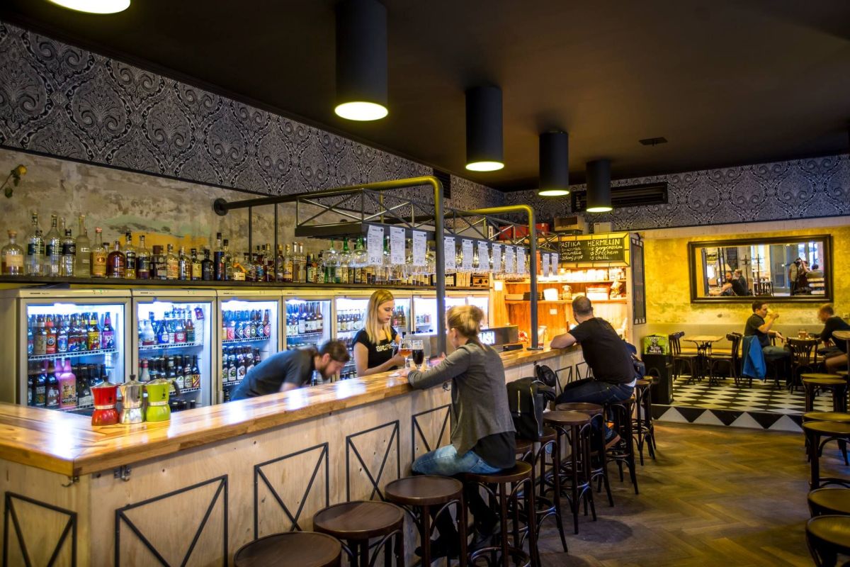 Bad Flash Bar - Krymská