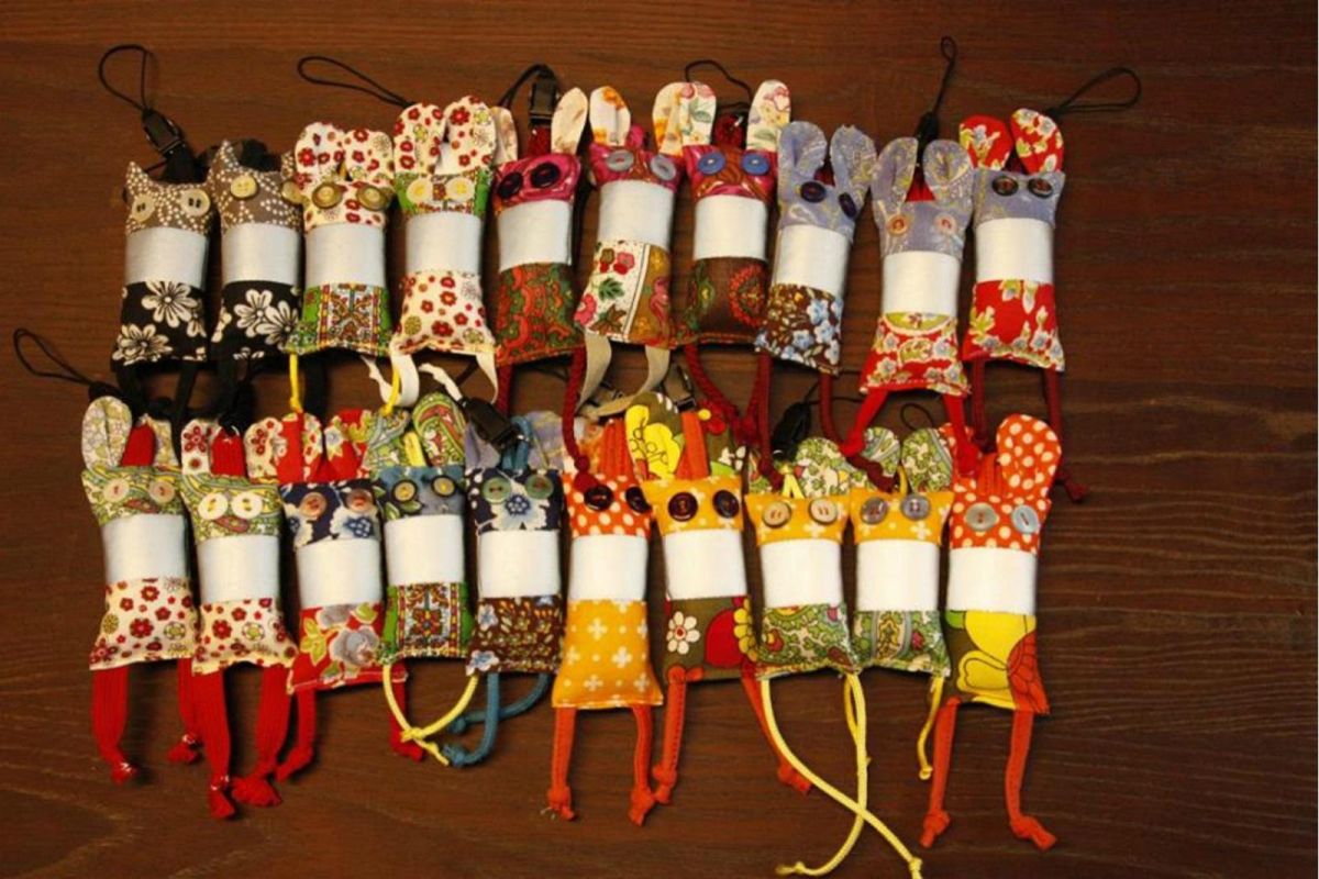 Мастерская машинной вышивки и небольших безделушек в Гильдии Бонифациуса