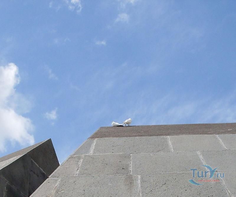 Мемориальный комплекс Цицернакаберд