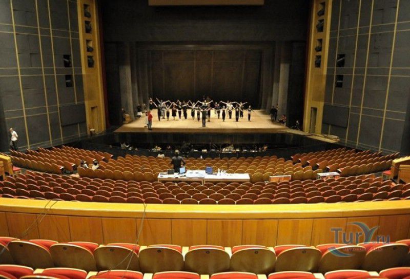 Шанхайский Большой Театр