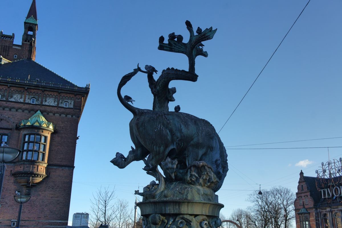 Ратушная Площадь