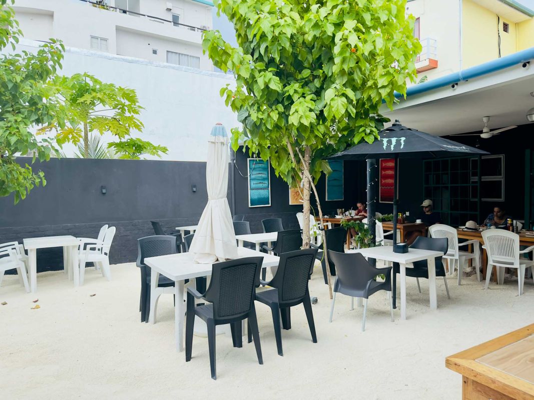 Hiyala Mariyaad Cafe & Restaurant