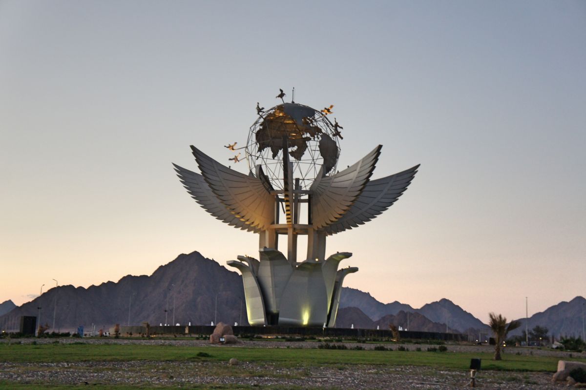 Площадь Мира