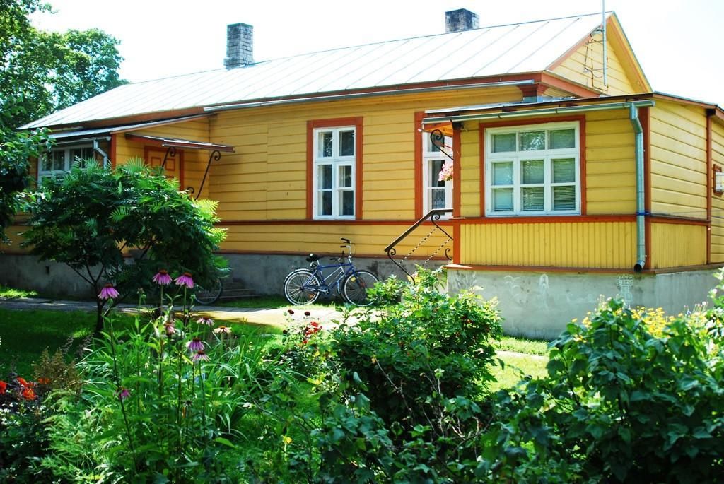 Отчий дом Илон Викланд