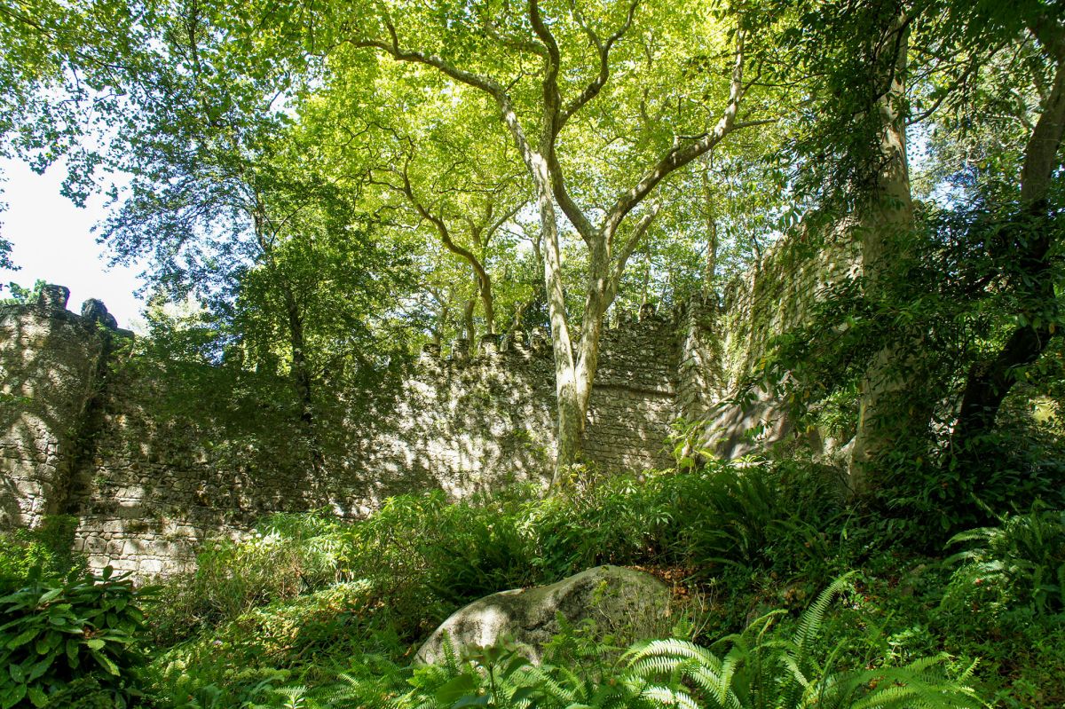 Крепостная стена в Замке Мавров