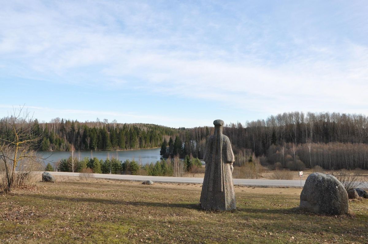 Монумент Песенной матери Сету