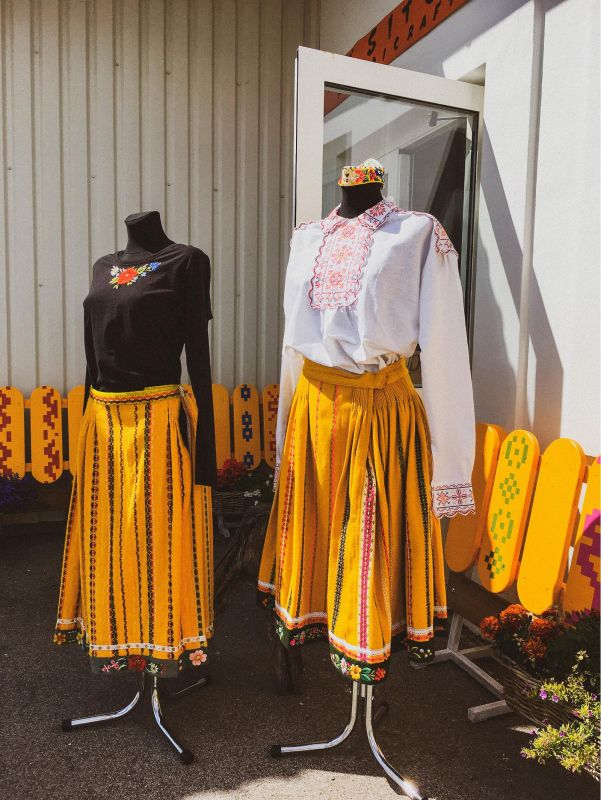 Магазин Muhu Käsitöö на причале порта Куйвасту