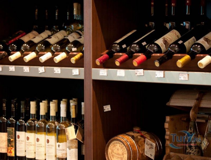 Международный аэропорт Звартноц