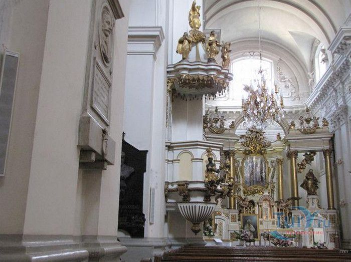 Церковь Успения Пресвятой Девы Марии и Святого Иосифа, Супруга Божией Матери (Церковь Кармелитов)