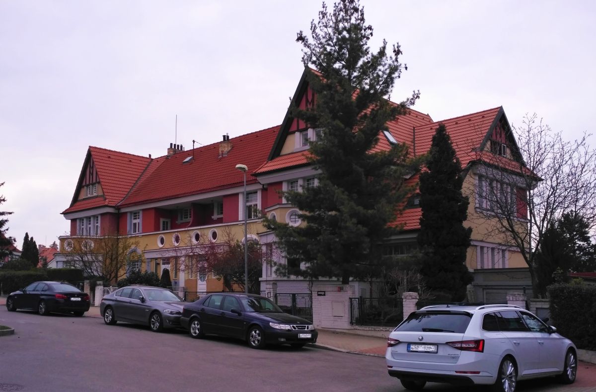 Стршешовице и Дейвице: От романтических вилл – к социалистическим небоскрёбам