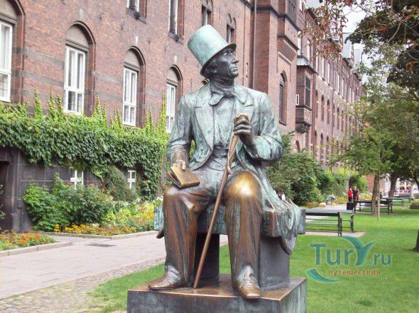 Памятник Гансу Христиану Андерсену в Копенгагене