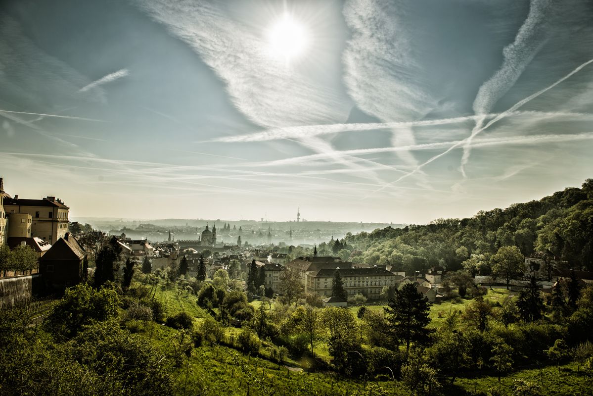 Из Бржевнова на Страгов: Магия (полу) деревенской Праги