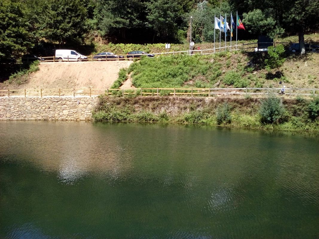 Речной пляж Лоусаиня