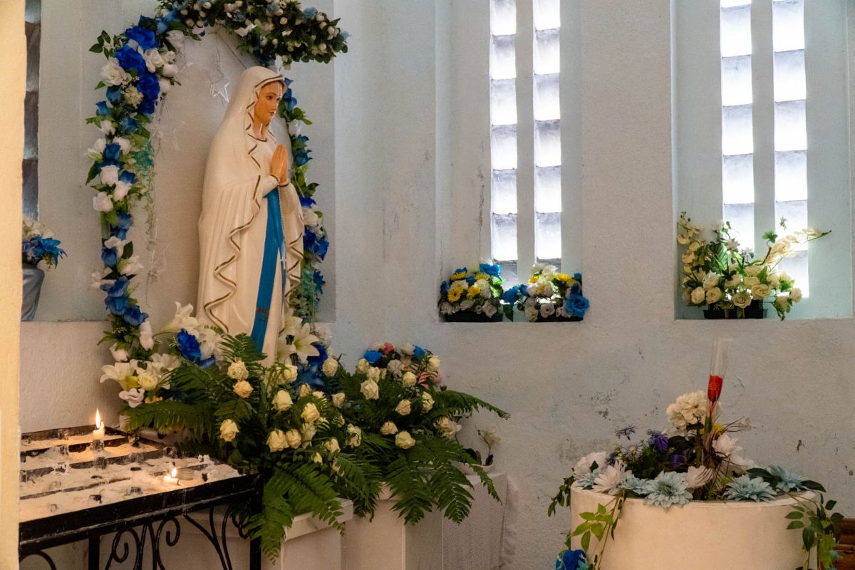 Церковь Святого Франциска Ассизского, Бэ-Лазар