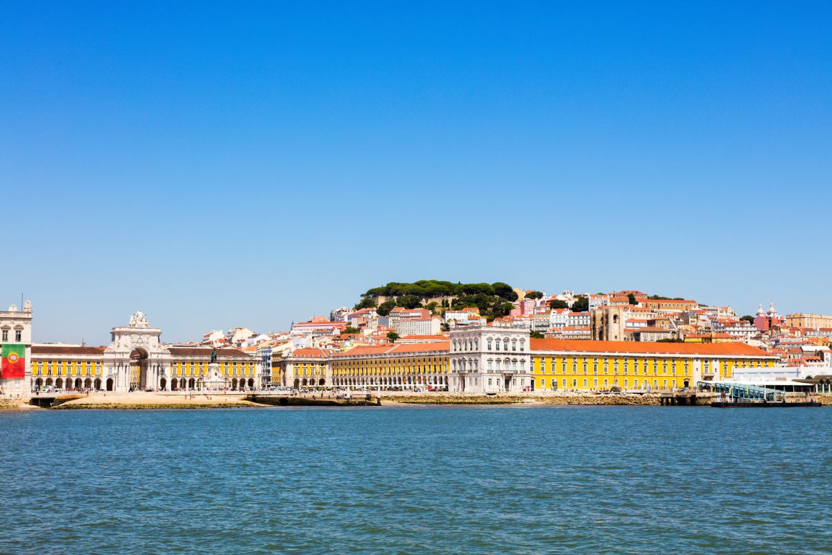 Дом Шипов (Casa dos Bicos)