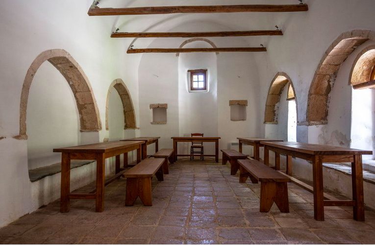 Монастырь Кесариани