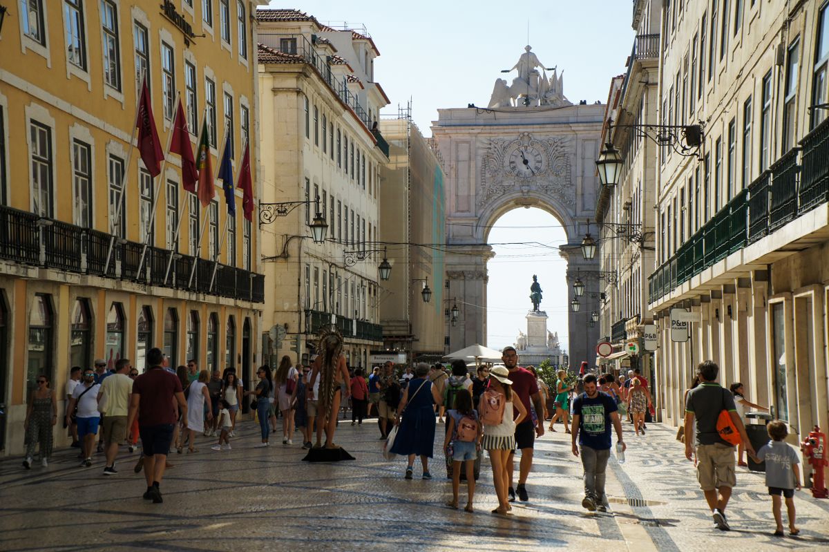 Руа Аугушта (Rua Augusta)