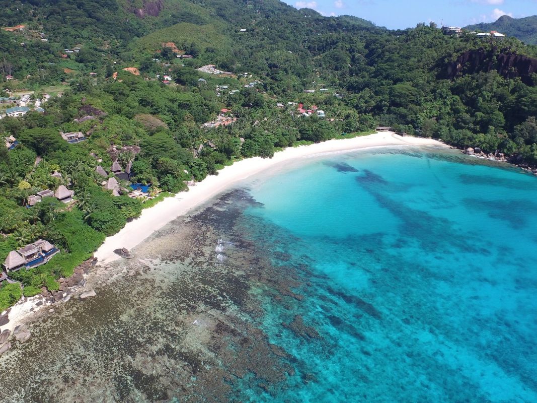 Пляж Анс Луи