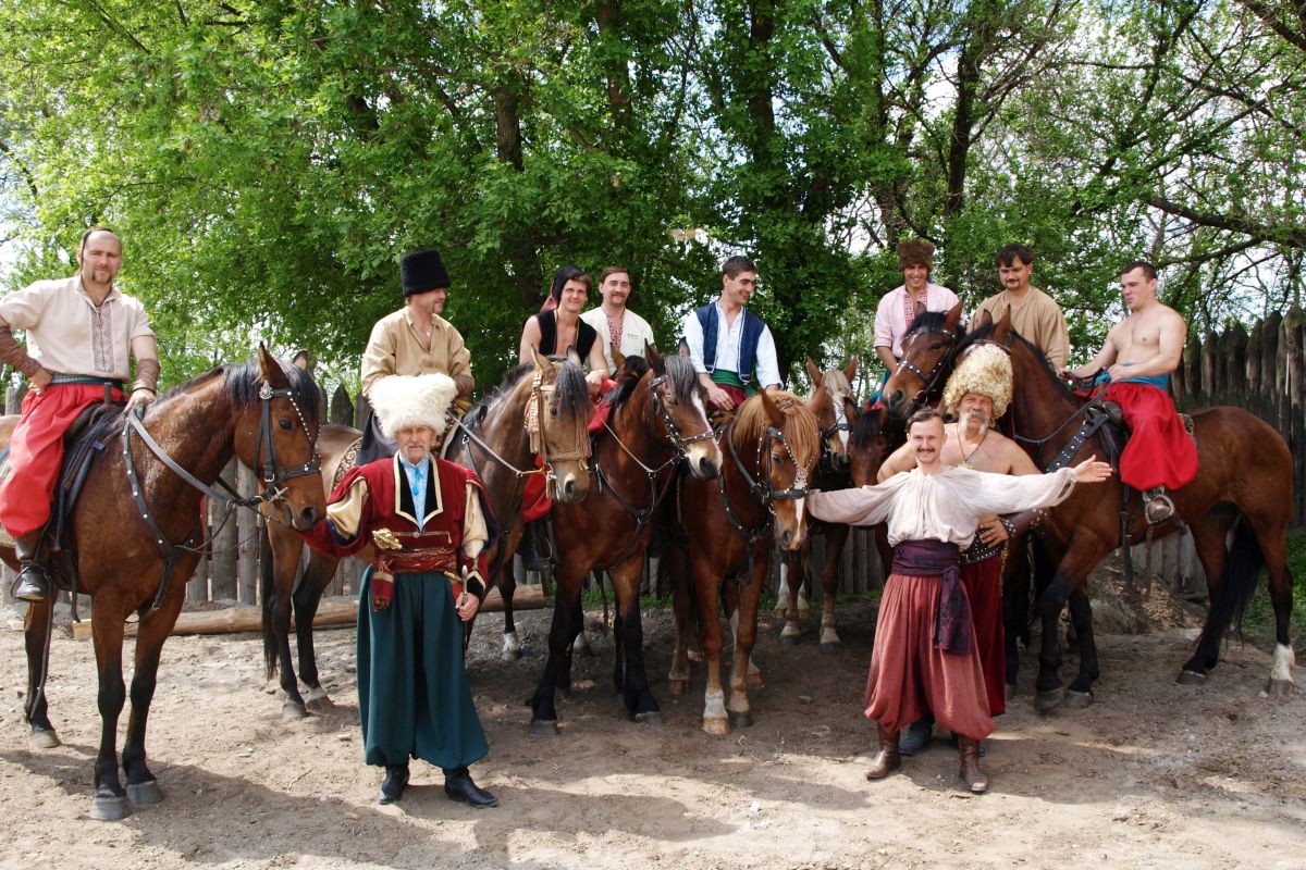 Конный театр Запорожские казаки