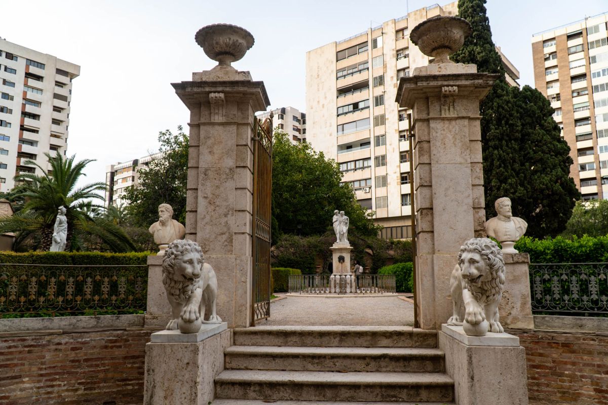 Сады Монфорт