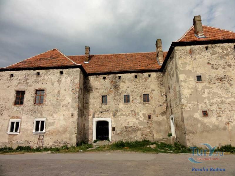 Замок Чинадиево