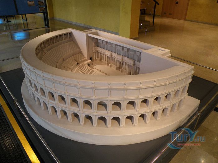 Музей Римского Театра в Лиссабоне